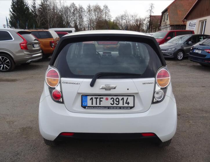 Chevrolet Spark 6
