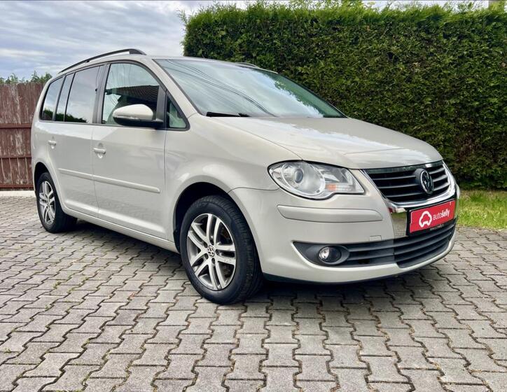 Volkswagen Touran 7