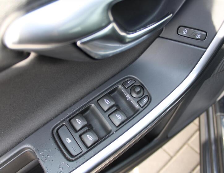Volvo V60 23