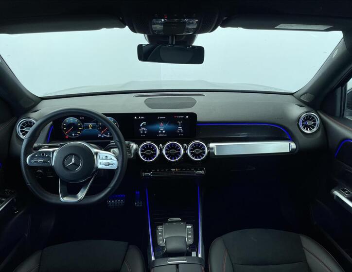 Mercedes-Benz GLB 13