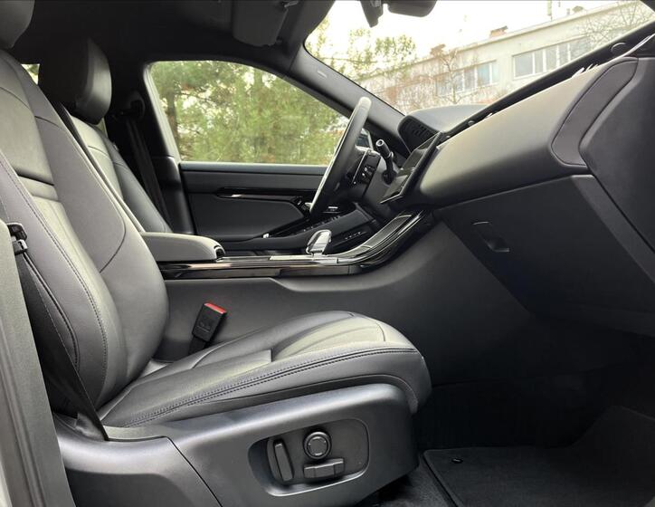 Land Rover Range Rover Evoque 32