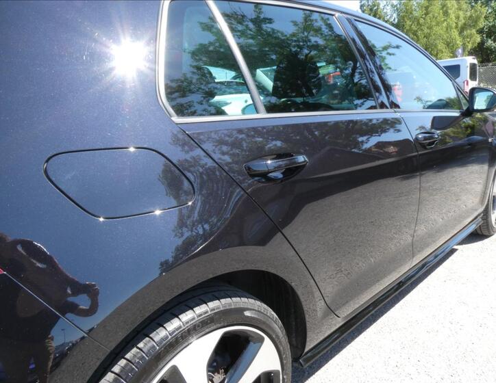 Volkswagen Golf 54