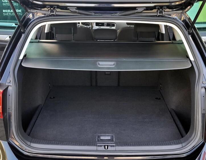 Volkswagen Golf 16