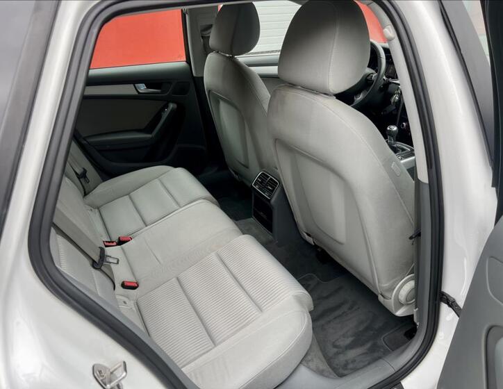 Audi A4 16