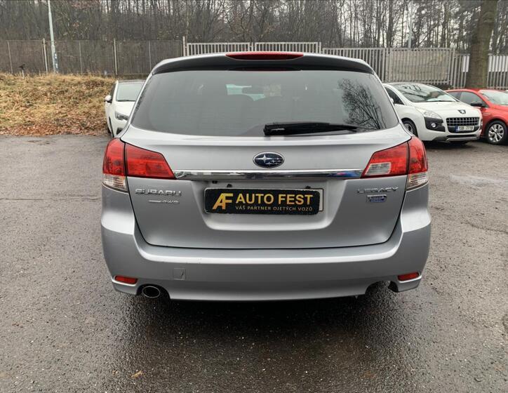Subaru Legacy 6