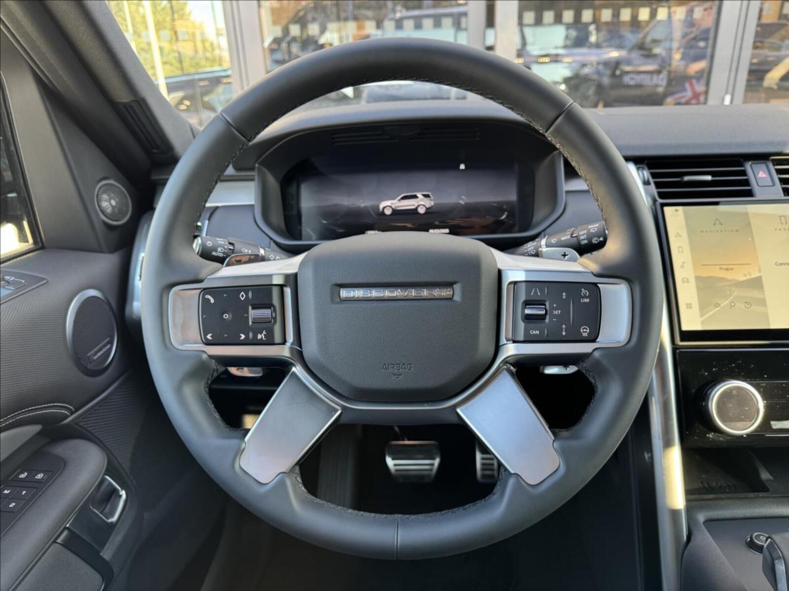 Land Rover Discovery 17
