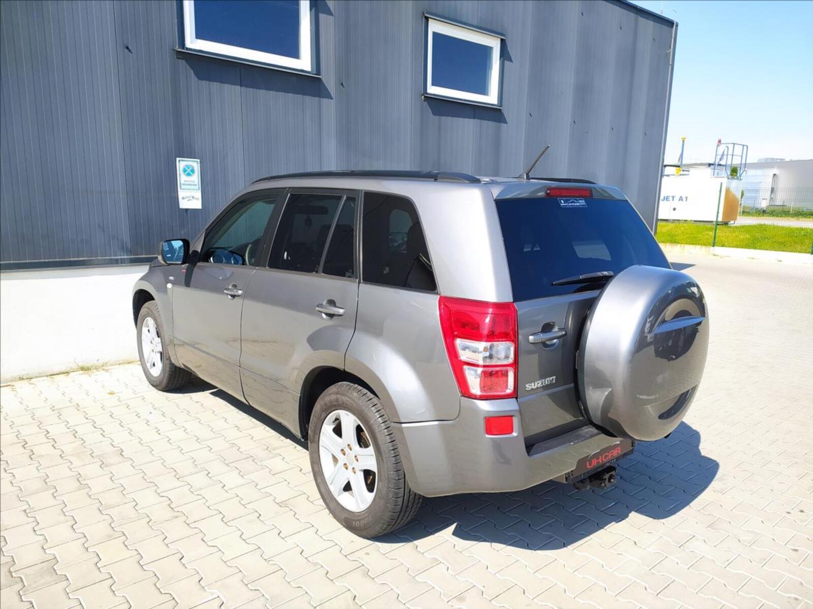 Suzuki Grand Vitara 6