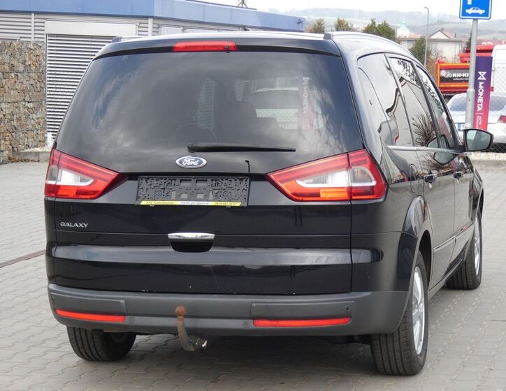 Ford Galaxy 9