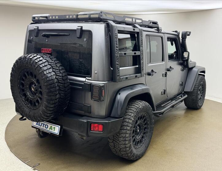 Jeep Wrangler 4
