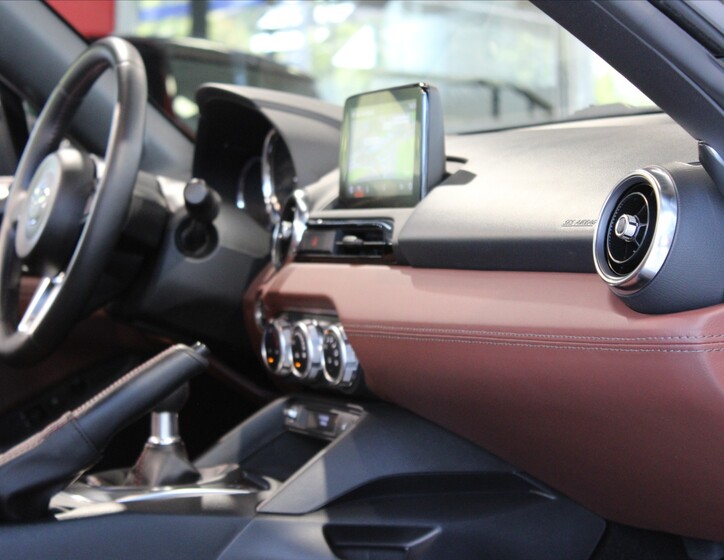 Mazda MX-5 23