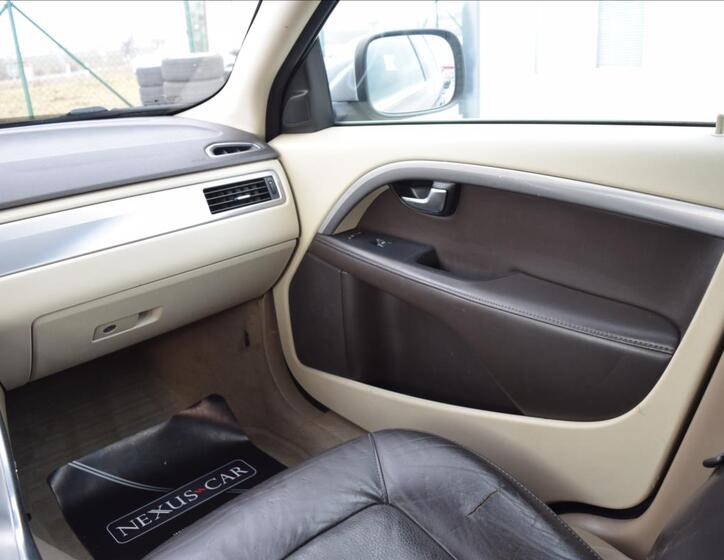 Volvo XC70 27