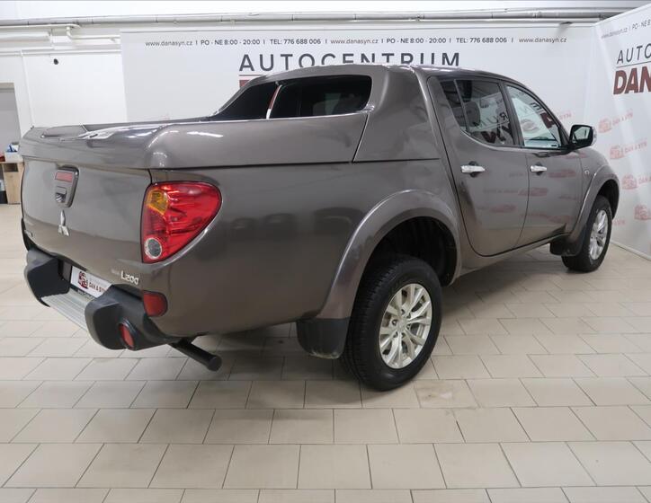Mitsubishi L200 4