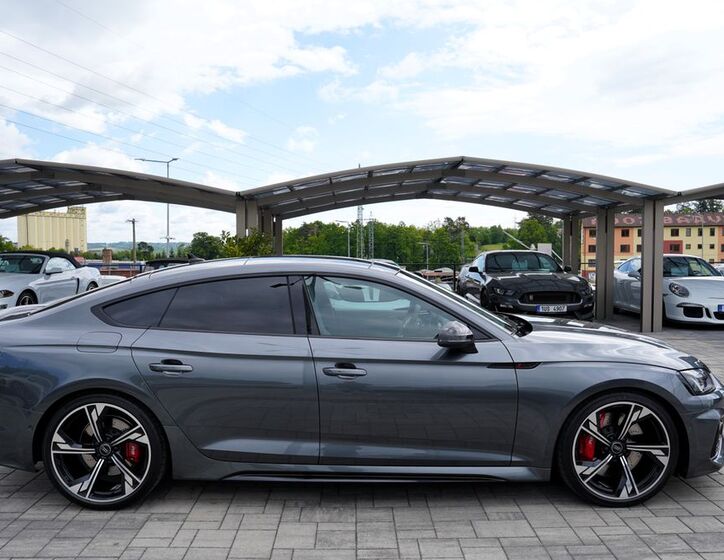 Audi RS5 7