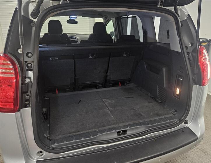 Peugeot 5008 27