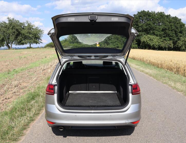 Volkswagen Golf 9
