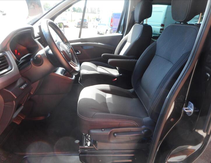 Renault Trafic 18