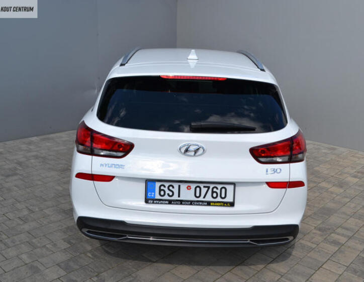 Hyundai i30 4