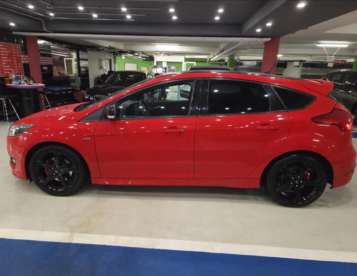 Ford Focus 9