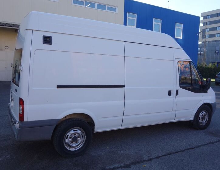 Ford Transit 7