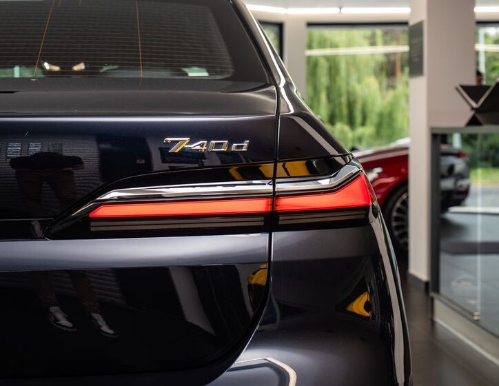 BMW Řada 7 24