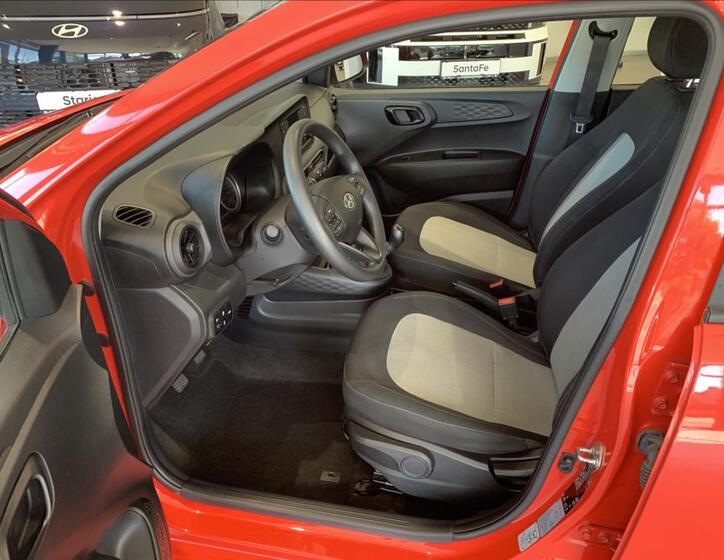 Hyundai i10 22