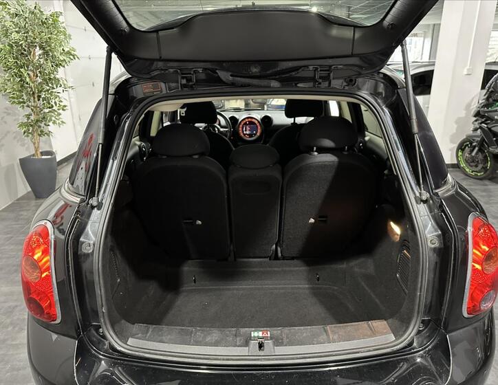 Mini Countryman 23