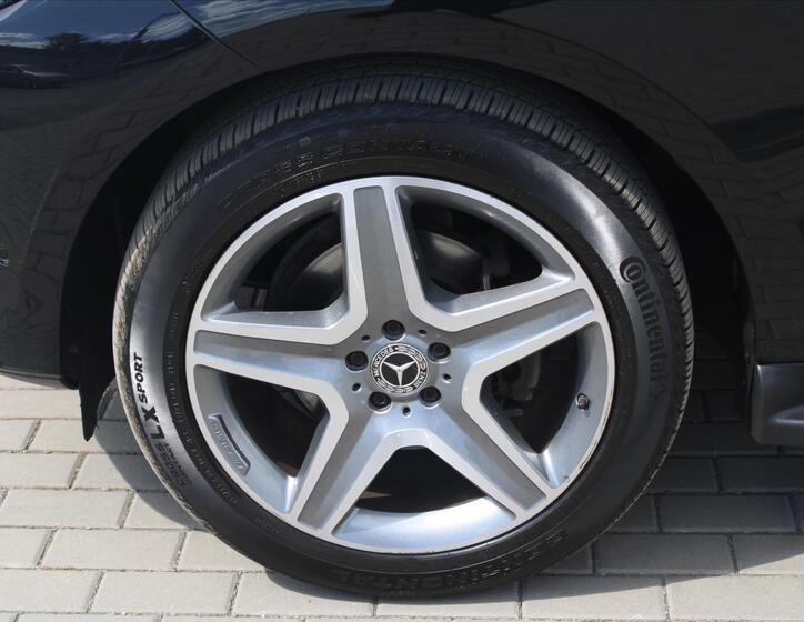 Mercedes-Benz GLE 9
