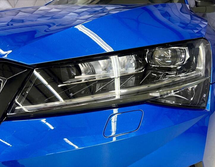 Škoda Superb 8