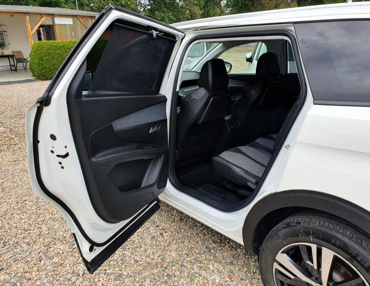 Peugeot 5008 13