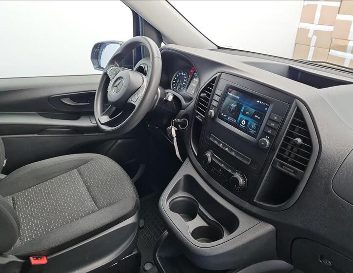 Mercedes-Benz Vito 17