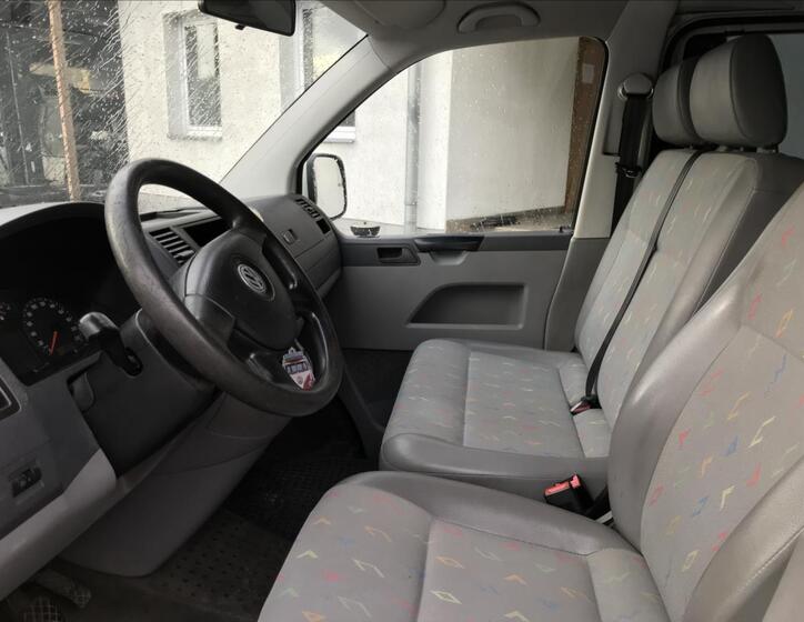 Volkswagen Transporter 9
