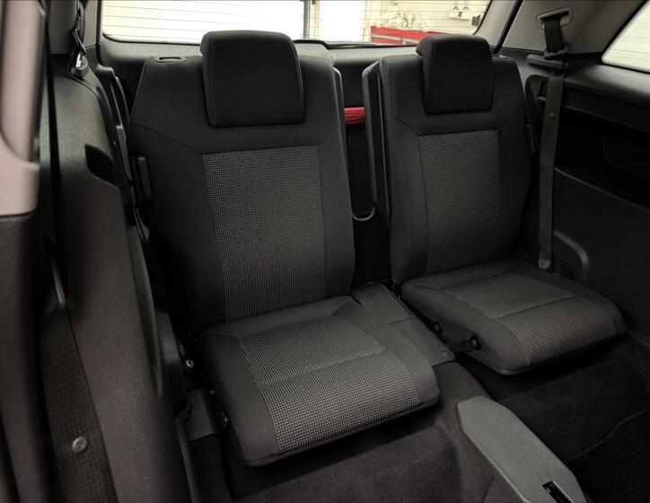 Opel Zafira 33