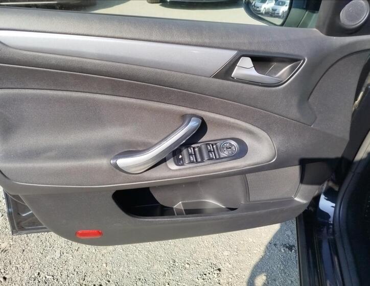 Ford Mondeo 13