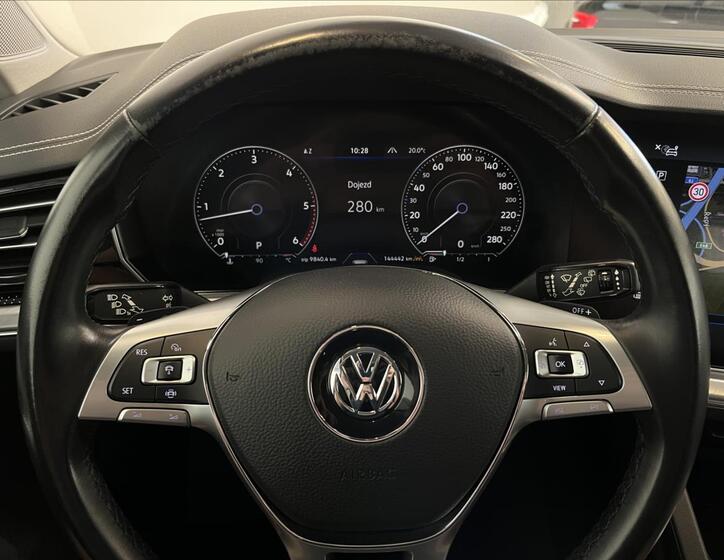 Volkswagen Touareg 16