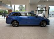 KIA Ceed 4