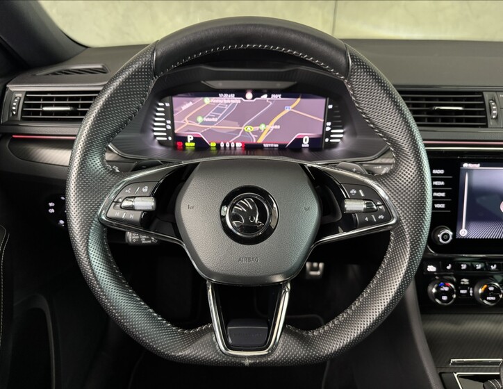 Škoda Superb 44