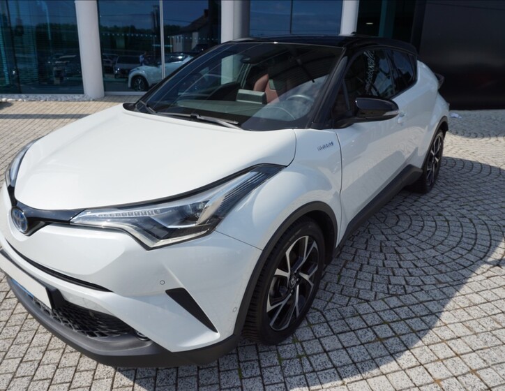 Toyota C-HR 2