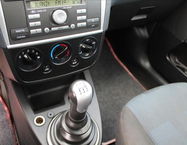 Ford Fiesta 16