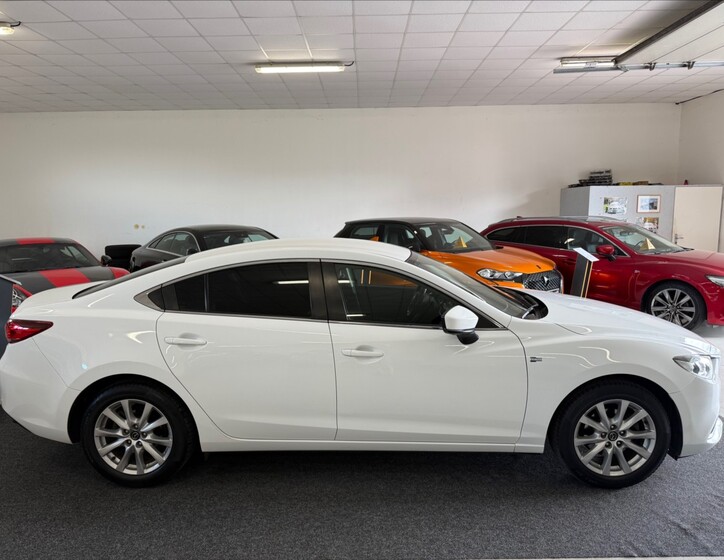 Mazda 6 4