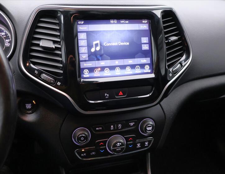 Jeep Cherokee 27