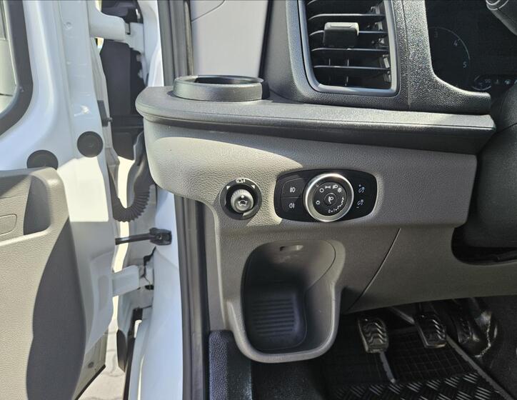 Ford Transit 10