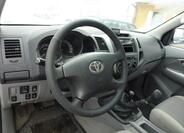 Toyota Hilux 11