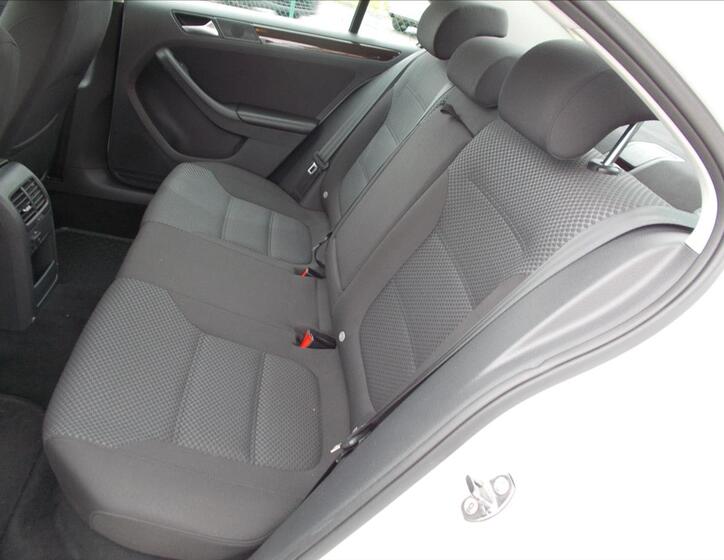 Volkswagen Jetta 14