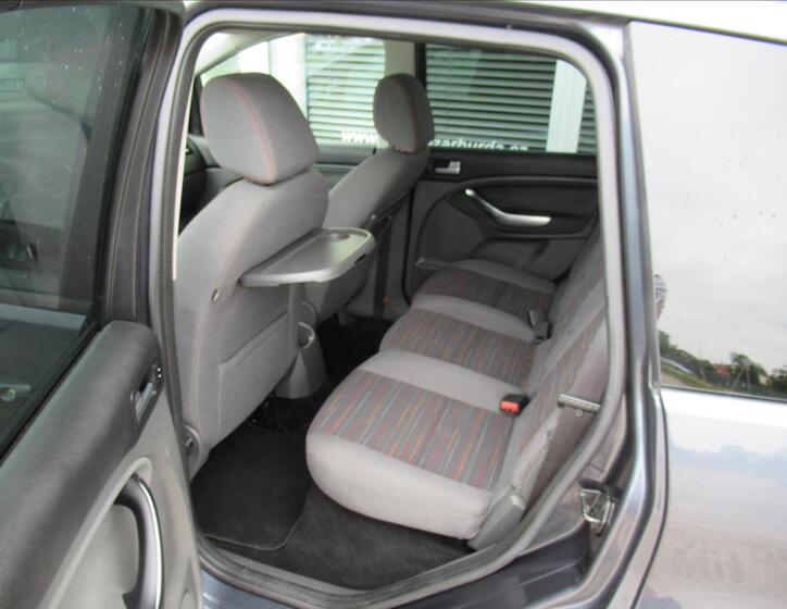 Ford C-MAX 17