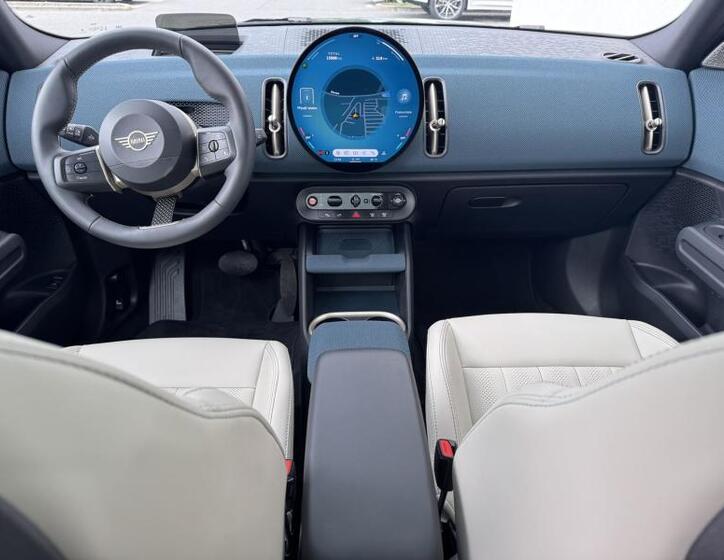Mini Countryman 8