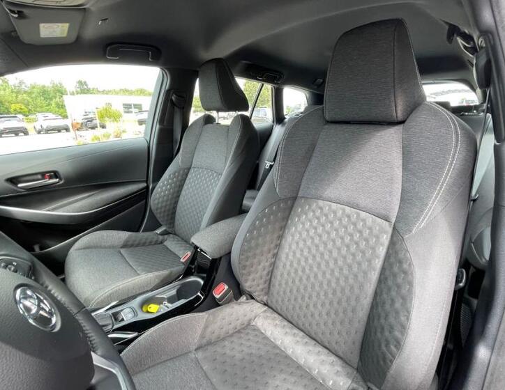 Toyota Corolla 16