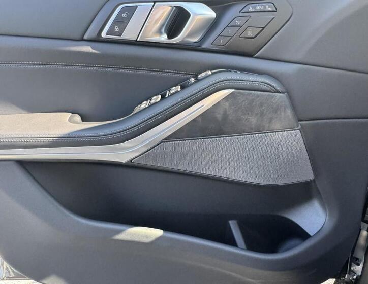 BMW X7 17