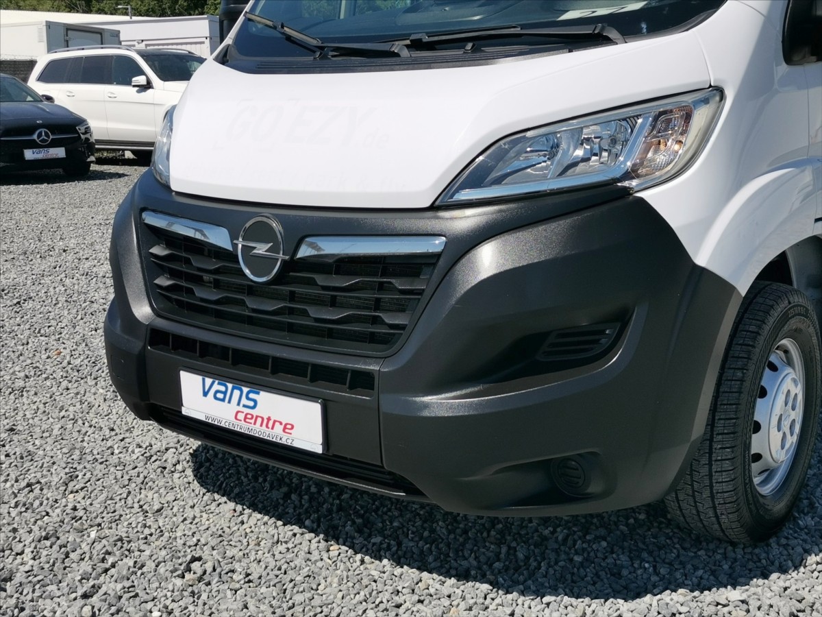 Opel Movano