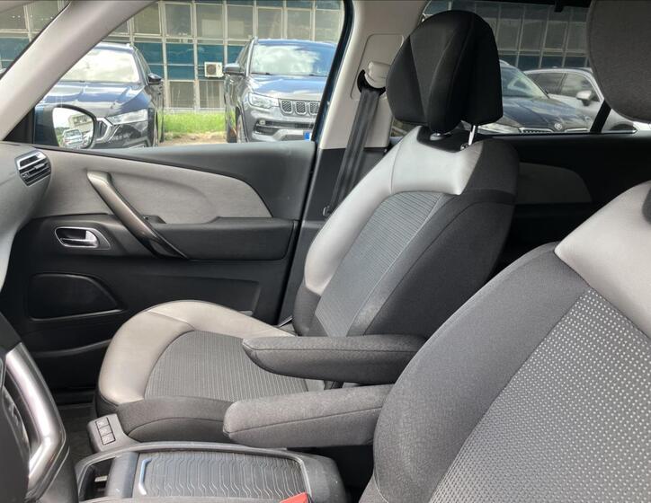 Citroën Grand C4 SpaceTourer 10