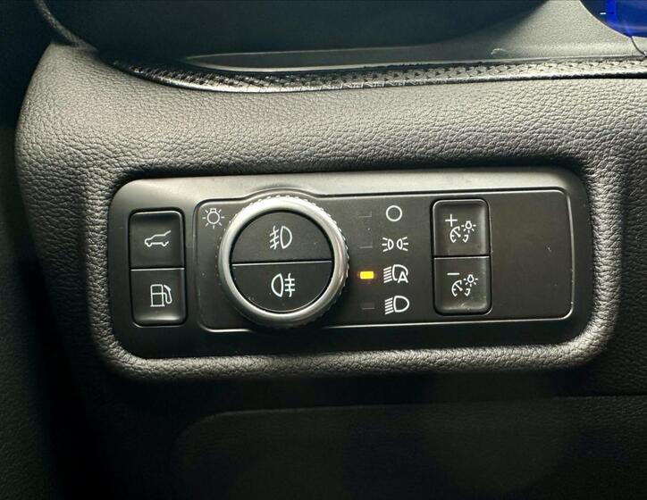 Ford Explorer 24